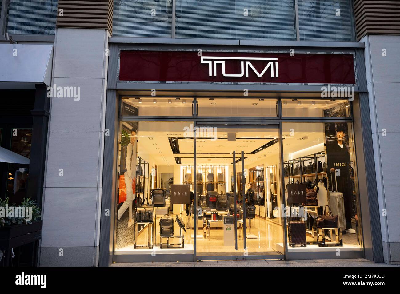 tumi brand